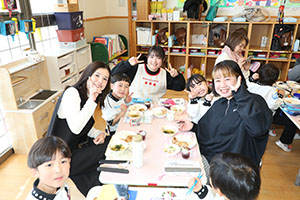 作品展　給食試食会 　　年中組　　ー2日目ー