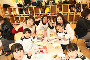 作品展　給食試食会 　　年中組　　ー2日目ー