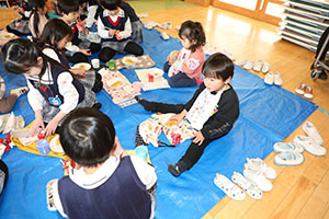 仲良くランチタイム　D・あひる