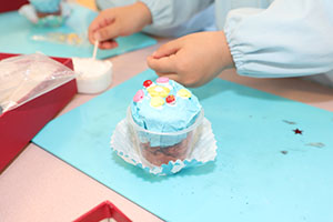 カップケーキの制作　さくら