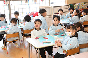 サンダルの制作　たんぽぽ