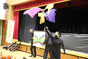 2月生まれの誕生会「ブラックシアター」