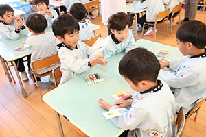 科学教室「色の不思議」　D・E