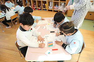 科学教室「色の不思議」　D・E