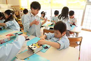 かばんの制作　ひまわり