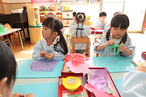 ひな祭りの制作　りす