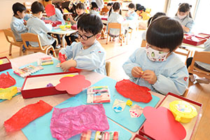 ひな祭りの制作　りす