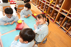 ひな祭りの制作　りす