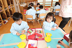 ひな祭りの制作　りす
