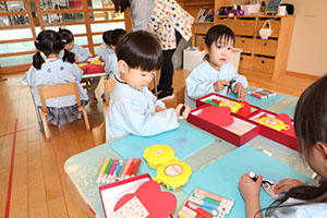 ひな祭りの制作　りす