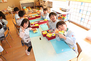 お弁当が出来上がりました　ひまわり