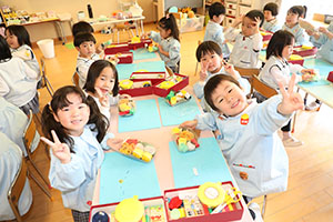 お弁当が出来上がりました　ひまわり