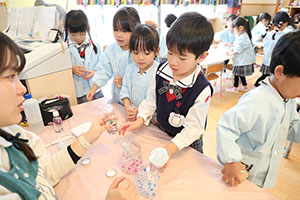 キラキラジュースの制作　ばら