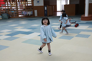 スクーターボードで遊びました　こあら