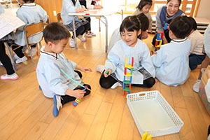 ばら組さんのお部屋で遊びました　あひる・ばら