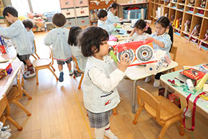 制作頑張っています　ぱんだ