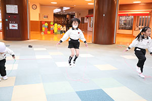 縄跳び大会　年中　NO．2