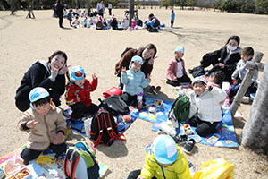 中部公園　遠足楽しかったね　　年少　NO.2