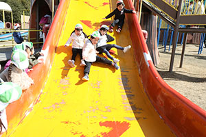 中部公園　遠足楽しかったね　　年少　NO.1