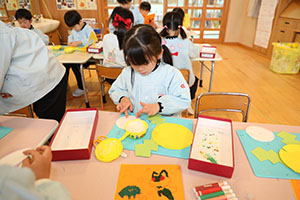 たんぽぽの制作　A・B