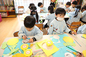 たんぽぽの制作　A・B