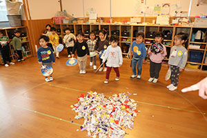 紙吹雪たのしかったね　あひる