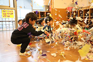 紙吹雪たのしかったね　あひる