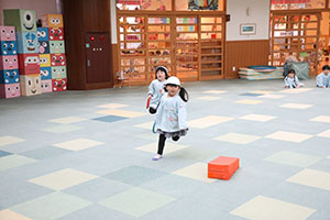 リレーにチャレンジ！　こあら・うさぎ