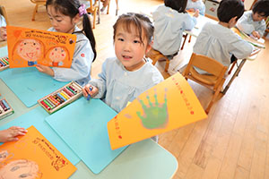 思い出帳の制作　きりん・ぱんだ