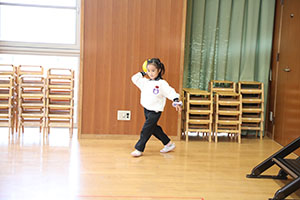 3月生まれのお誕生会　ードッジボールー　年中　NO．2