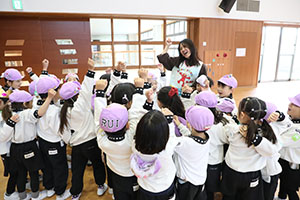 3月生まれのお誕生会　ードッジボールー　年中　NO．2