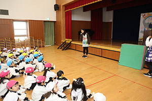 3月生まれのお誕生会　ードッジボールー　年中　NO．1