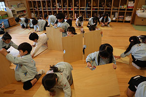 大掃除頑張っています　E