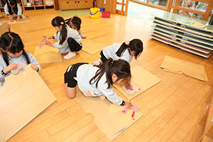 大掃除頑張っています　E
