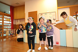 森の中の発表会　あひる・ばら
