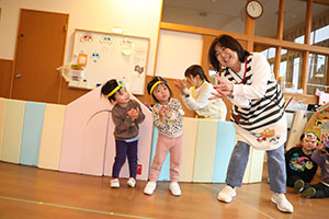森の中の発表会　あひる・ばら