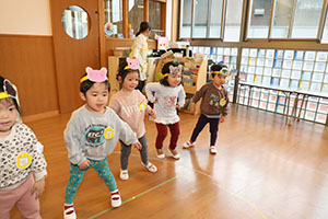 森の中の発表会　あひる・ばら