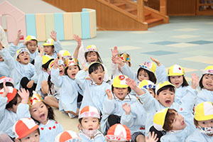 3月生まれのお誕生会　ー宝さがしー　　年少