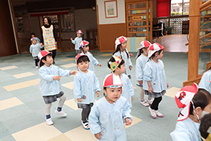 3月生まれのお誕生会　ー宝さがしー　　年少