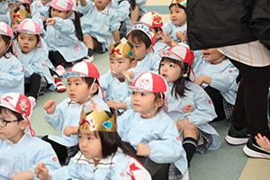 3月生まれのお誕生会　ー宝さがしー　　年少