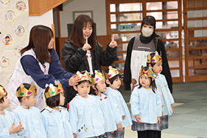 3月生まれのお誕生会　ー宝さがしー　　年少