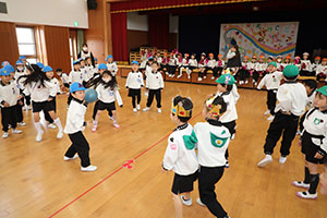 3月生まれのお誕生会 　ードッジボールー　　年長