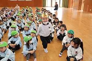 3月生まれのお誕生会 　ードッジボールー　　年長