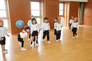3月生まれのお誕生会 　ードッジボールー　　年長