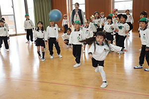 3月生まれのお誕生会 　ードッジボールー　　年長