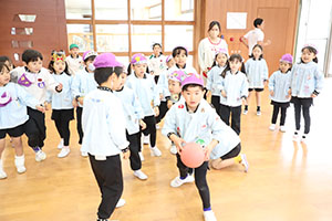 3月生まれのお誕生会 　ードッジボールー　　年長