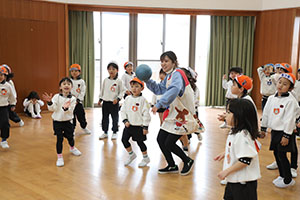 3月生まれのお誕生会 　ードッジボールー　　年長