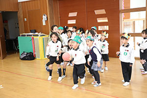 3月生まれのお誕生会 　ードッジボールー　　年長