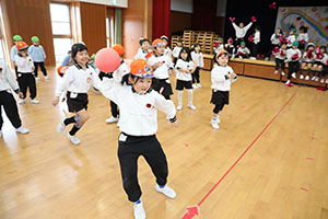 3月生まれのお誕生会 　ードッジボールー　　年長