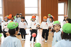 3月生まれのお誕生会 　ードッジボールー　　年長
